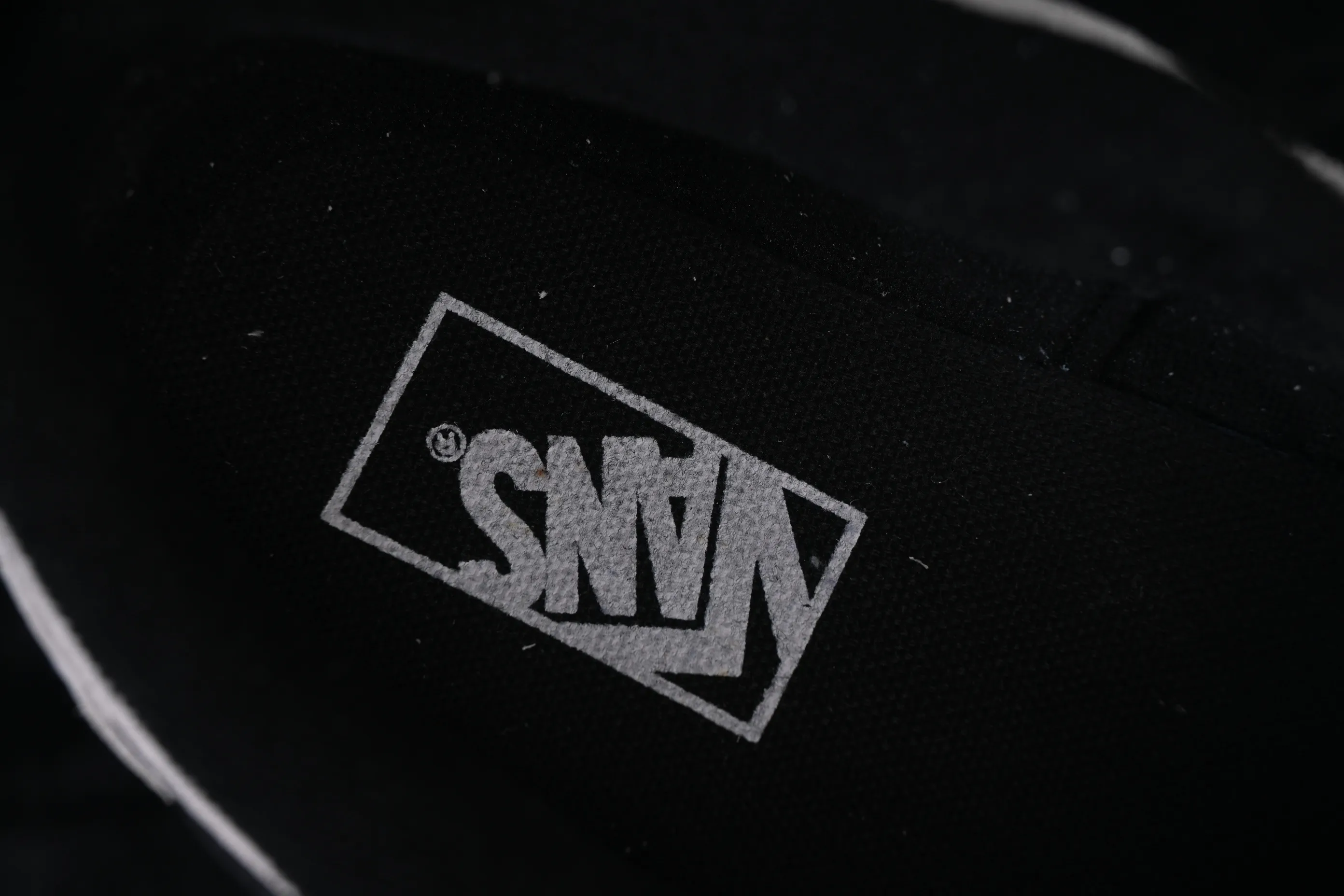 All categories Vans Vans series Vans Low Vans low-top Vans Sku-Skool Vans official low-top casual sneakers VN009QCBDAK